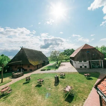 Hofcafe Glaisin Bed & Breakfast Ludwigslust